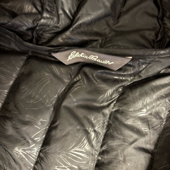 Eddie Bauer Women’s Winter Coat - Picture 4 of 7